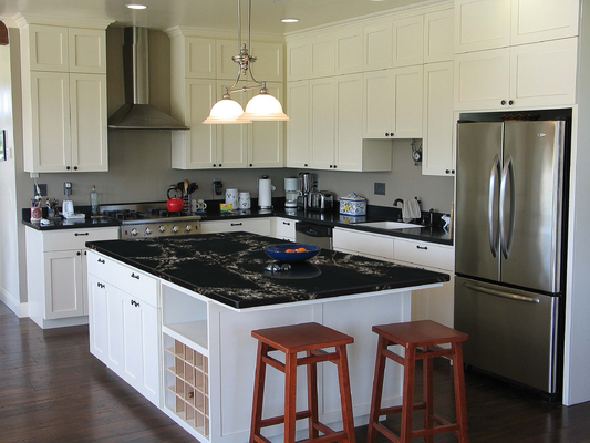 Black Calacata Artificial Quartz Kitchen Countertop With Coherent Pattern Marble looking